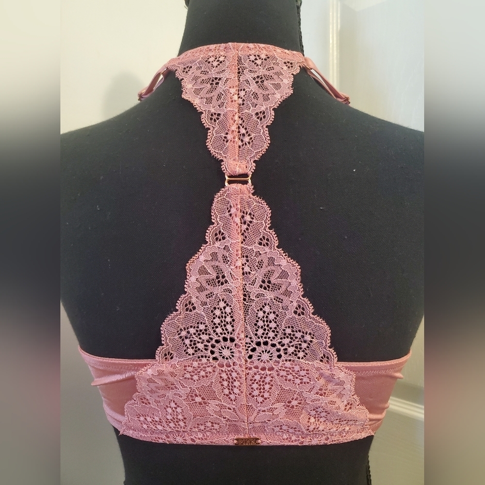 Victoria's Secret lace date push-up bra with front closure